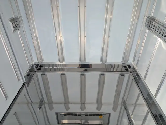 三菱 キャンター 2RG-FBAV0(2WD)の写真13