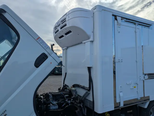 三菱 キャンター 2RG-FBAV0(2WD)の写真43