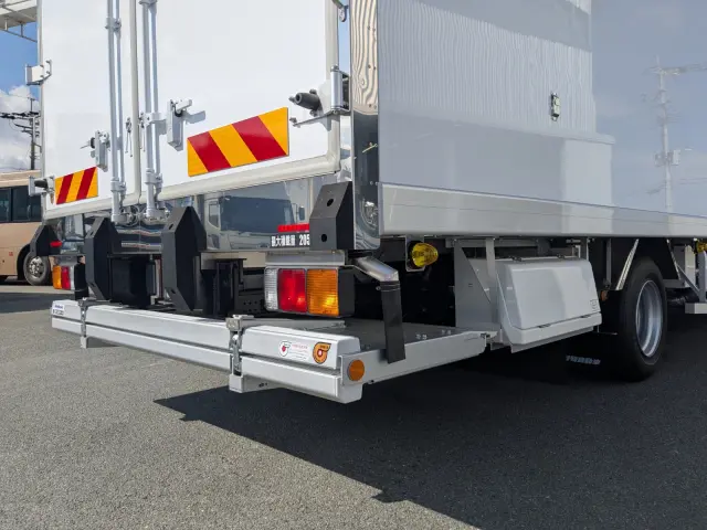 三菱 ファイター 2KG-FK65F(2WD)の写真8