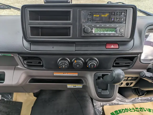 三菱 キャンター 2RG-FEB80(2WD)の写真25