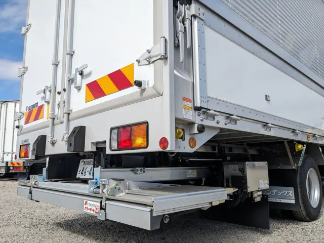 三菱 ファイター 2KG-FK65F(2WD)の写真6