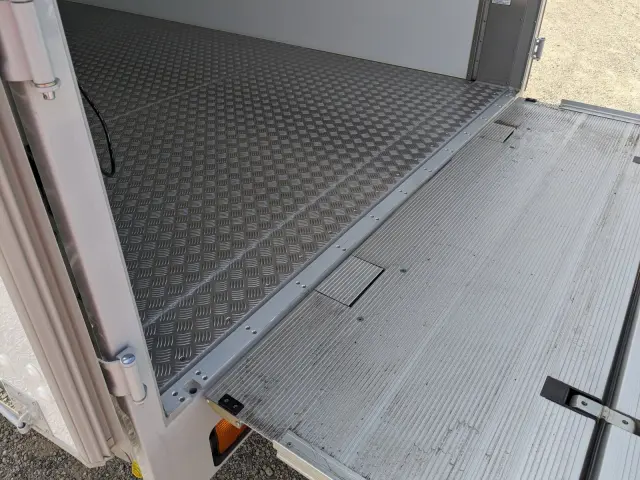 三菱 ファイター 2KG-FK65F(2WD)の写真11