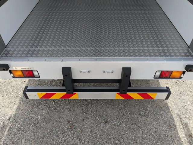 三菱 ファイター 2KG-FK65F(2WD)の写真8