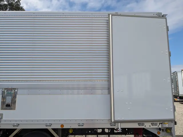 三菱 ファイター 2KG-FK65F(2WD)の写真18