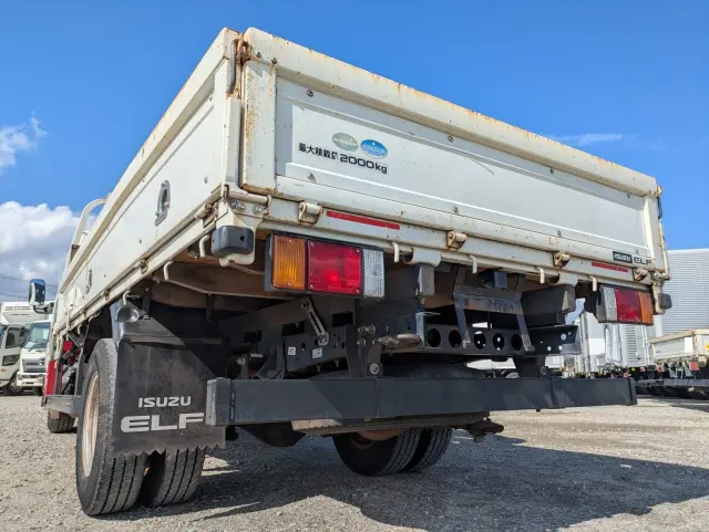 いすゞ エルフ TPG-NKR85AR(2WD)の写真7