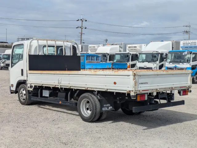 いすゞ エルフ TPG-NPR85AR(2WD)の写真4