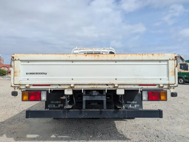 いすゞ エルフ TPG-NPR85AR(2WD)の写真5