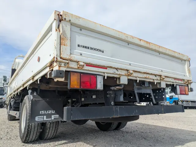 いすゞ エルフ TPG-NPR85AR(2WD)の写真7