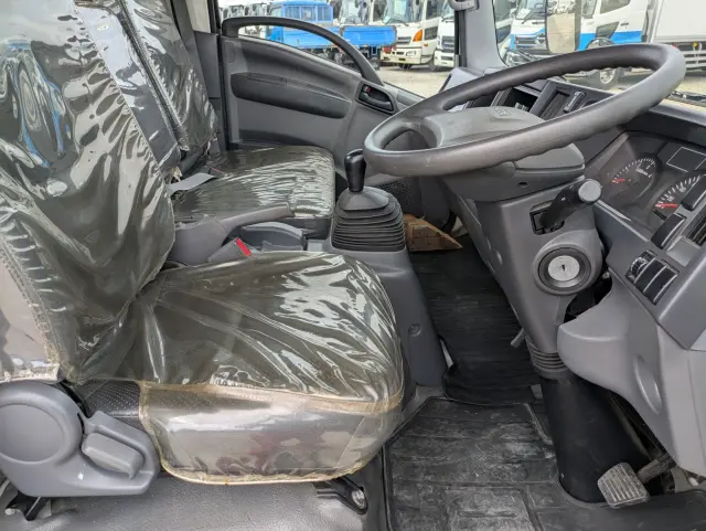 いすゞ エルフ TPG-NPR85AR(2WD)の写真24