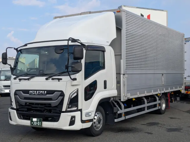 いすゞ フォワード 2RG-FRR90T4(2WD)の写真1