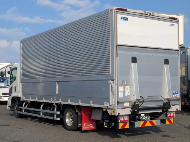 いすゞ フォワード 2RG-FRR90T4(2WD)の写真4