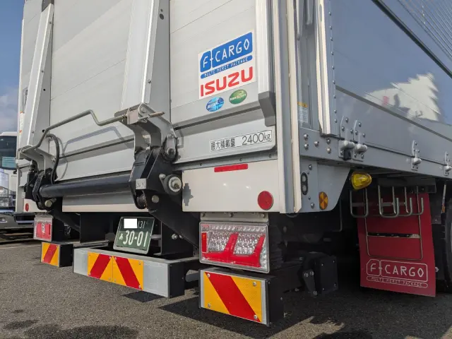 いすゞ フォワード 2RG-FRR90T4(2WD)の写真7