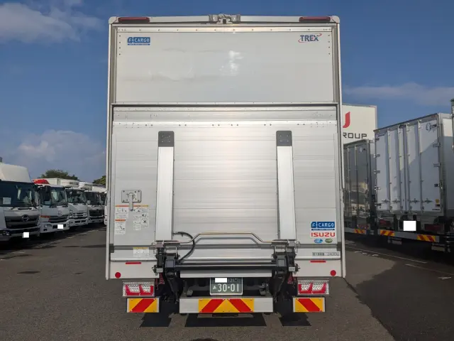 いすゞ フォワード 2RG-FRR90T4(2WD)の写真8