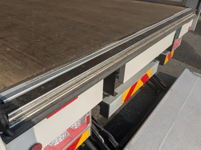 いすゞ フォワード 2RG-FRR90T4(2WD)の写真12