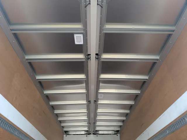 いすゞ フォワード 2RG-FRR90T4(2WD)の写真17