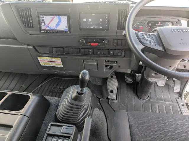 いすゞ フォワード 2RG-FRR90T4(2WD)の写真25