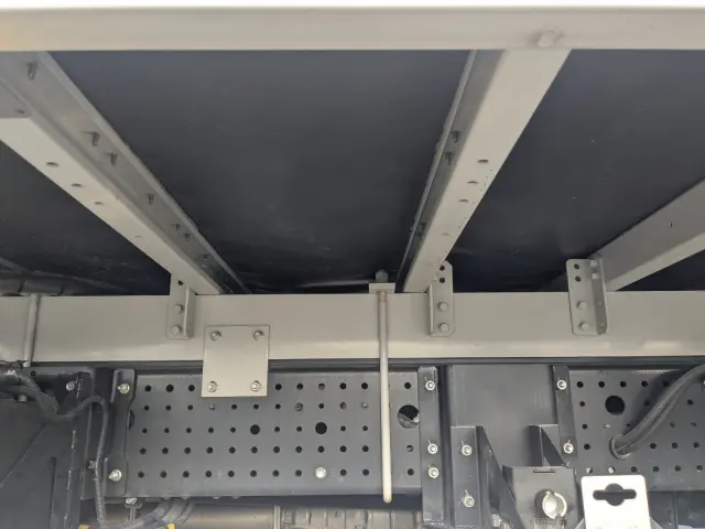 いすゞ フォワード 2RG-FRR90T4(2WD)の写真28