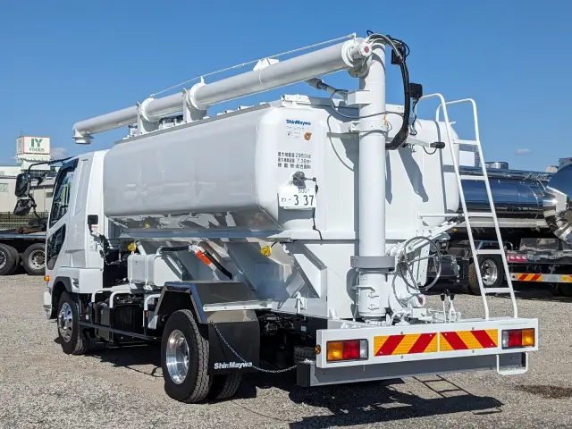 三菱 ファイター 2KG-FK62F(2WD)の写真4