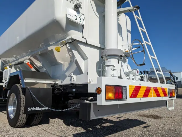 三菱 ファイター 2KG-FK62F(2WD)の写真8