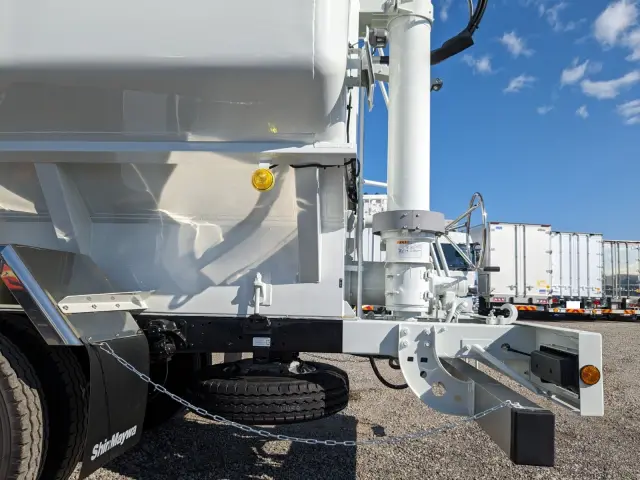 三菱 ファイター 2KG-FK62F(2WD)の写真21