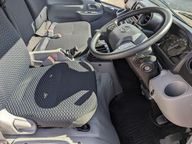 日野 デュトロ 2KG-XZC605M(2WD)の写真32