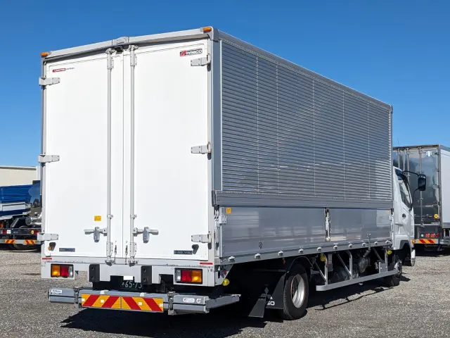 三菱 ファイター 2KG-FK65F(2WD)の写真5