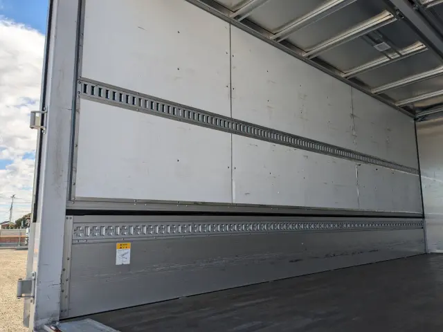 三菱 ファイター 2KG-FK65F(2WD)の写真23