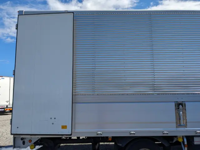 三菱 ファイター 2KG-FK65F(2WD)の写真30