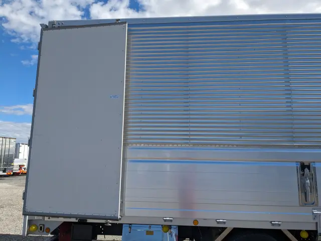 日野 レンジャー 2PG-FE2ACG(2WD)の写真27