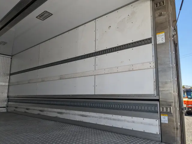 日野 レンジャー 2KG-FC2ABG(2WD)の写真22