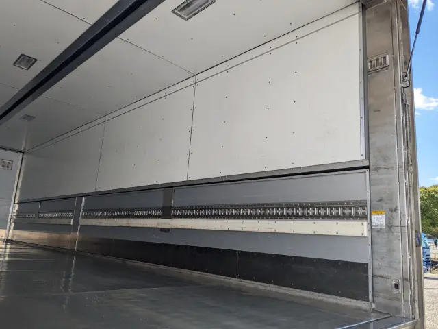 日野 プロフィア QPG-FS1EWEG(6x4)の写真21