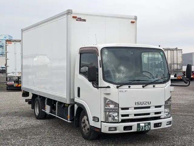 いすゞ エルフ TKG-NMR85AN(2WD)の写真3