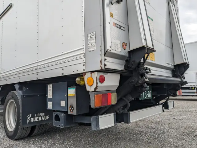 いすゞ エルフ TKG-NMR85AN(2WD)の写真8