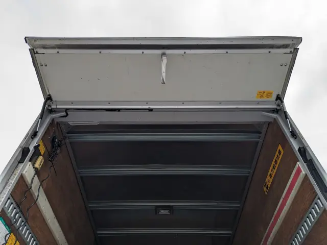 いすゞ エルフ TKG-NMR85AN(2WD)の写真15