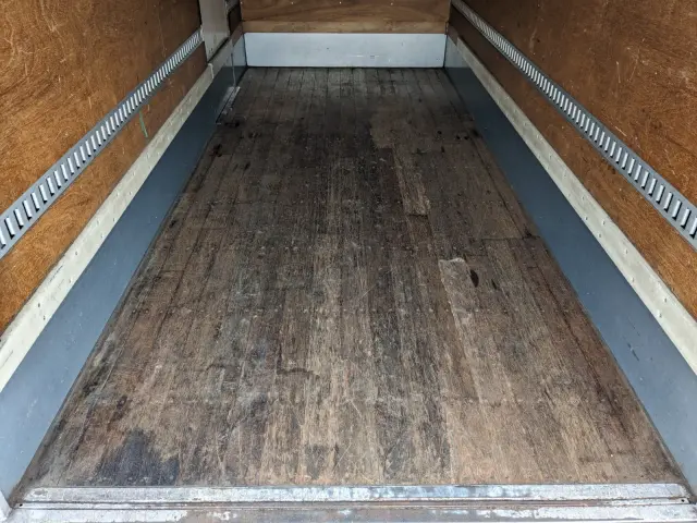 いすゞ エルフ TKG-NMR85AN(2WD)の写真16