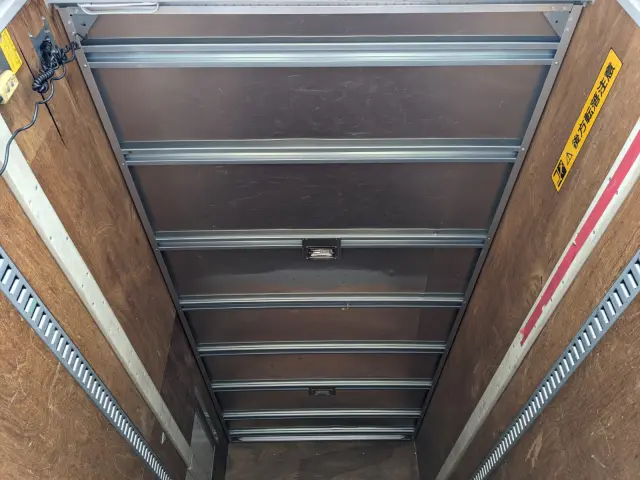 いすゞ エルフ TKG-NMR85AN(2WD)の写真18