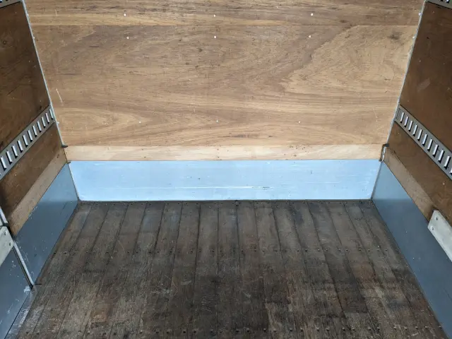 いすゞ エルフ TKG-NMR85AN(2WD)の写真19