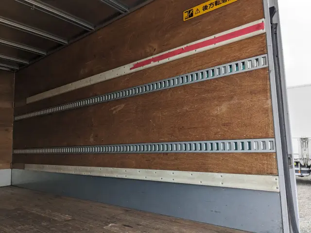 いすゞ エルフ TKG-NMR85AN(2WD)の写真23