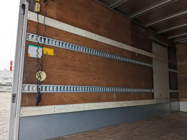 いすゞ エルフ TKG-NMR85AN(2WD)の写真24