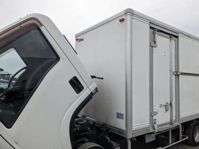 いすゞ エルフ TKG-NMR85AN(2WD)の写真44