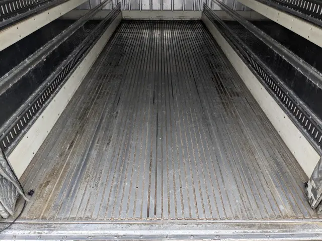 日野 レンジャー BKG-FC7JKYA(2WD)の写真17