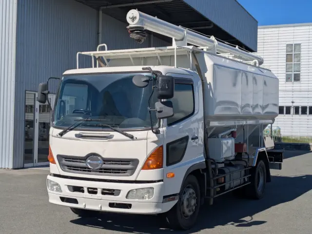 日野 レンジャー QKG-FJ7JEAA(2WD)の写真1