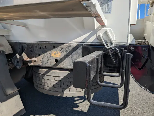 日野 レンジャー QKG-FJ7JEAA(2WD)の写真9