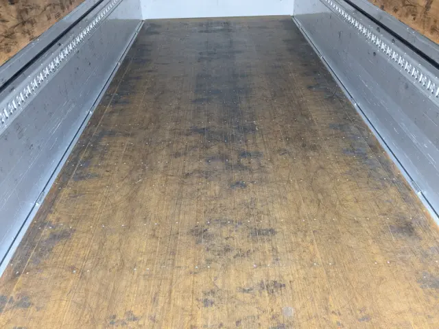 日野 レンジャー 2KG-FD2ABG(2WD)の写真15