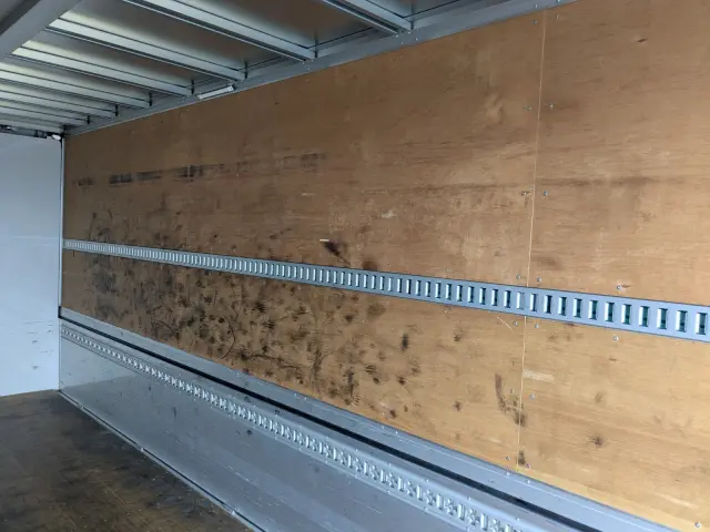 日野 レンジャー 2KG-FD2ABG(2WD)の写真24