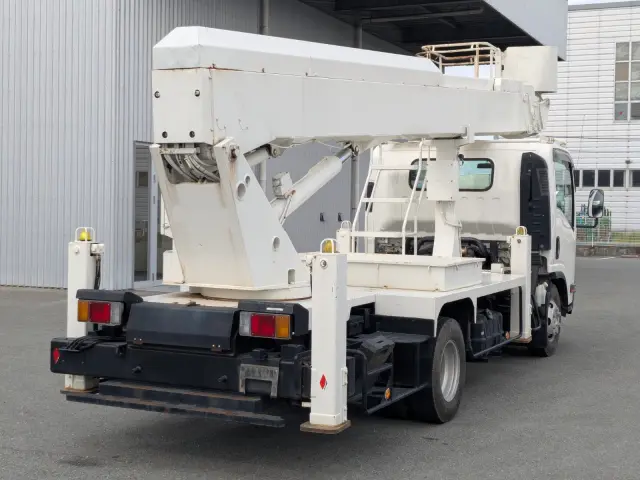 いすゞ エルフ PDG-NPR75N(2WD)の写真5