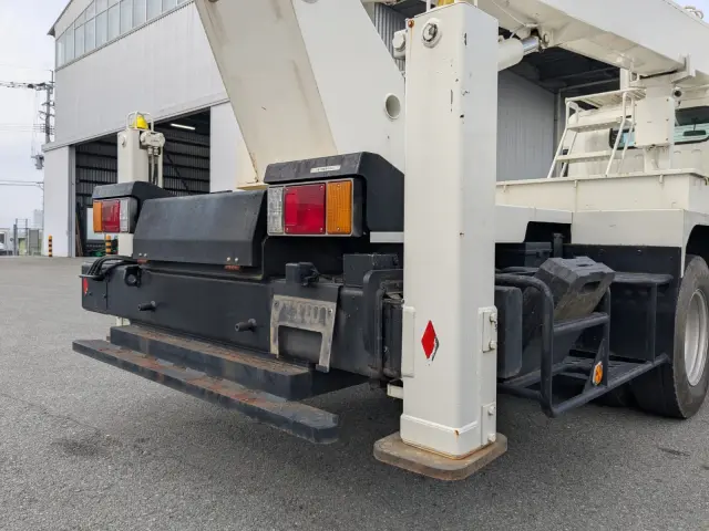 いすゞ エルフ PDG-NPR75N(2WD)の写真7