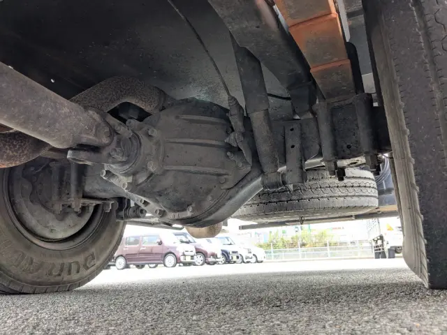 いすゞ エルフ PDG-NPR75N(2WD)の写真10