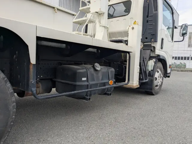 いすゞ エルフ PDG-NPR75N(2WD)の写真13