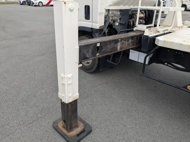 いすゞ エルフ PDG-NPR75N(2WD)の写真19